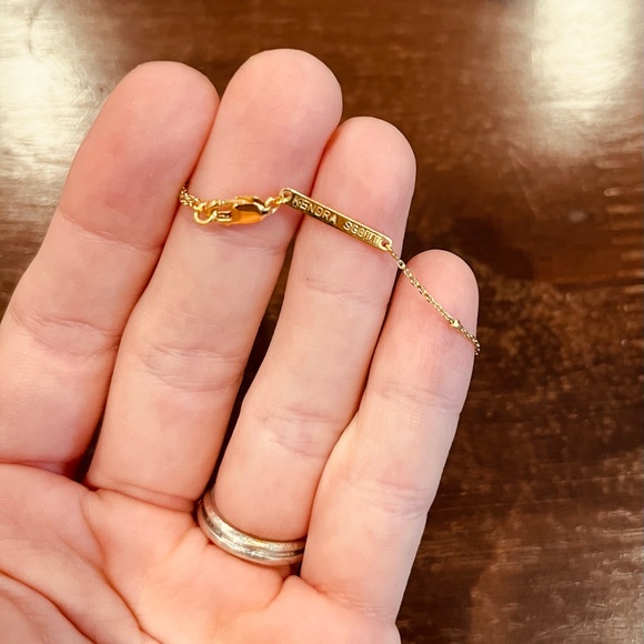 Kendra Scott Pendant Necklace - Picture 3 of 5